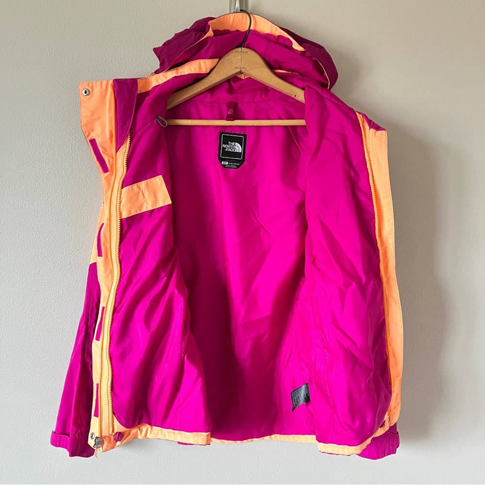 The North Face Women's Fuchsia & Orange Cinnabar Triclimate Hooded Rain Jacket - Picture 8 of 16